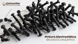 Pintura electrostatica de piezas pequenas tornillos negros